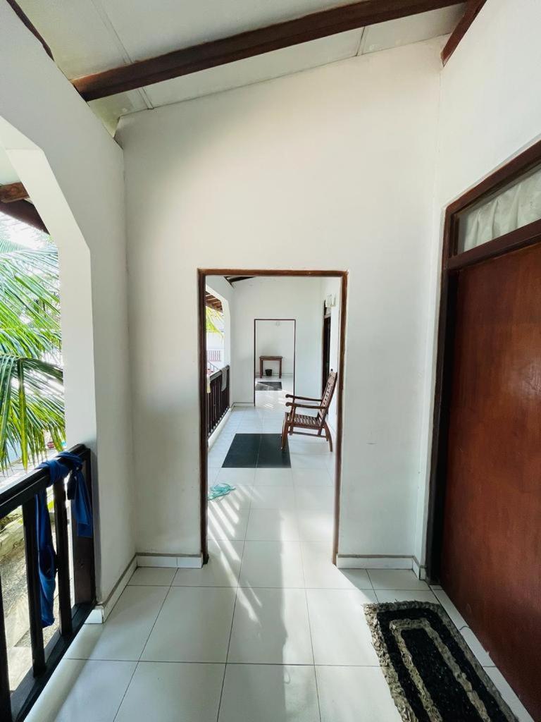 Rainbow Surf Beach Hotel Koggala Ngoại thất bức ảnh