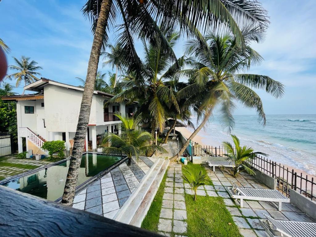 Rainbow Surf Beach Hotel Koggala Ngoại thất bức ảnh