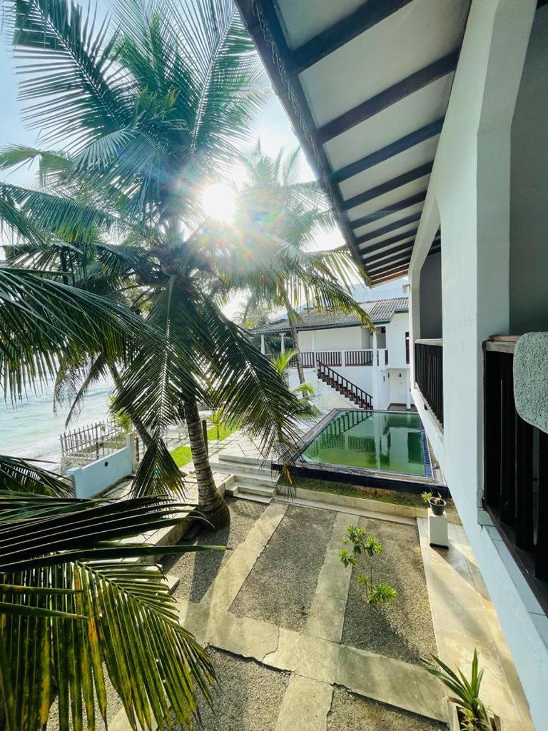 Rainbow Surf Beach Hotel Koggala Ngoại thất bức ảnh