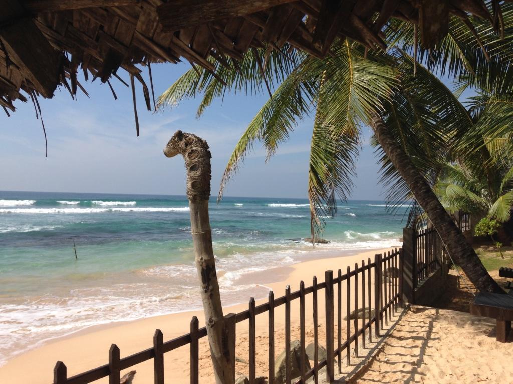 Rainbow Surf Beach Hotel Koggala Ngoại thất bức ảnh